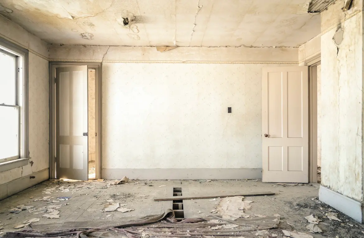 Waste disposal crew managing a cleanout project in Carlisle